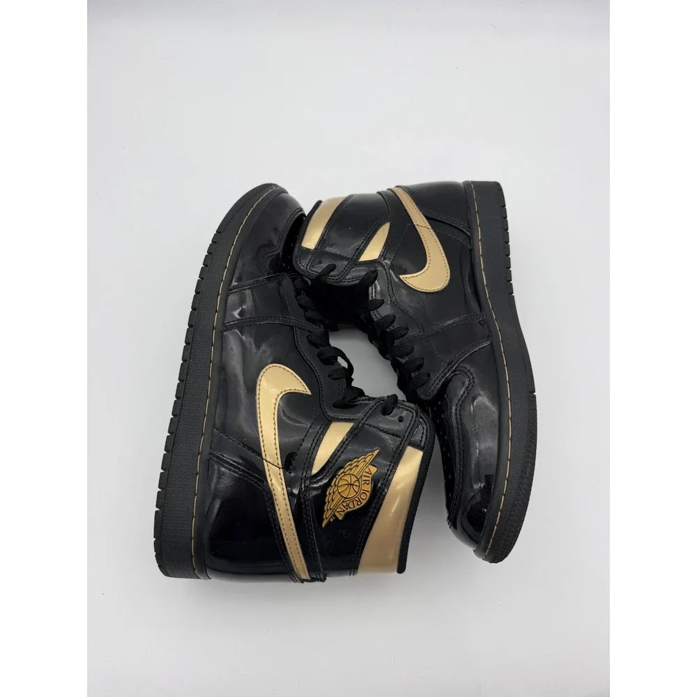 Nike Air Jordan 1 Retro High OG Black Metallic Gold 555088-032 Mens 10.5